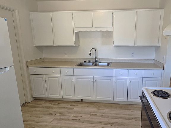 4th image of 2920 N Superstition Ln APT A