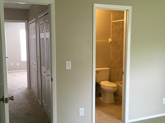 5th image of 604 Casa Park Ct #L