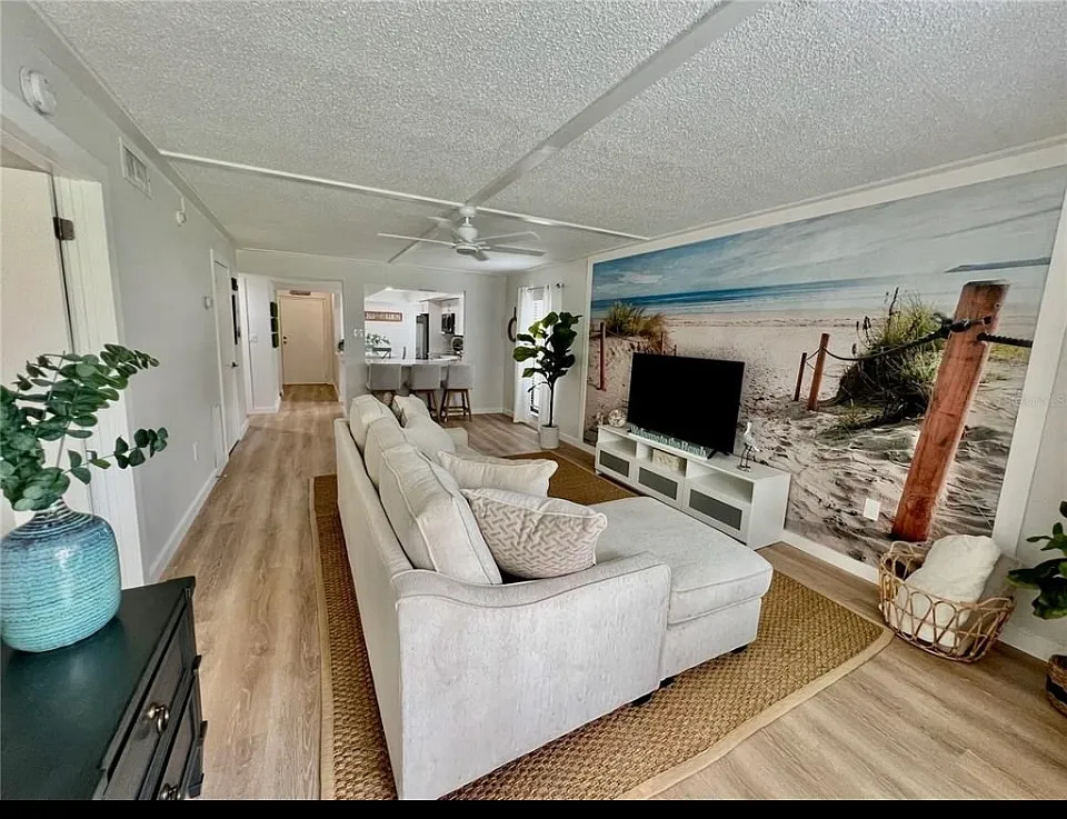 2 bed, 1065 sqft, $2,800 — Photo 3