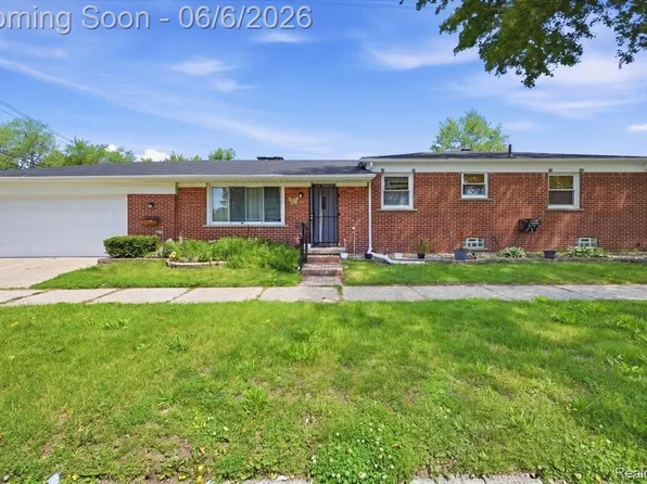 8271 Arnold St, Dearborn Heights, MI 48127