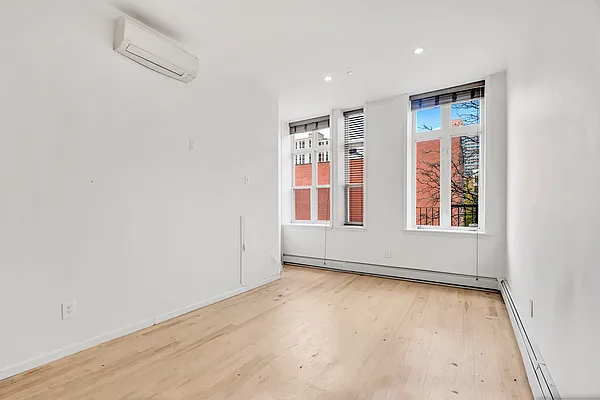 Rented by Compass | media 7