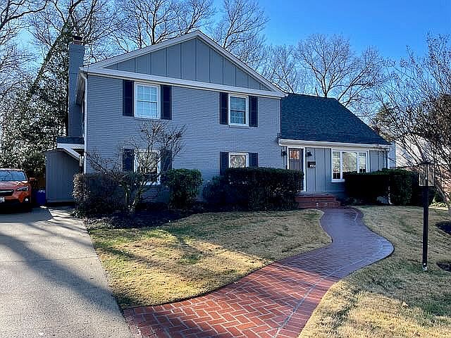 8306 Geneva Mason