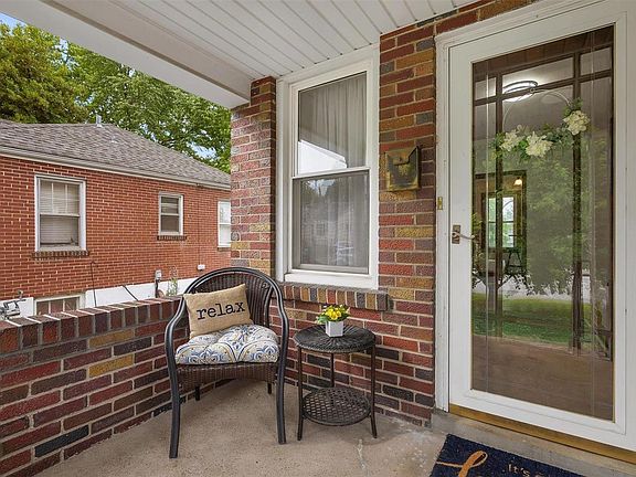 2nd image of 305 Waller Ave