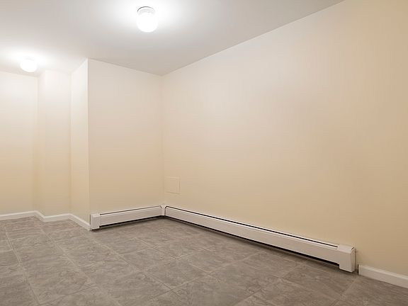 4th image of 768 E 161st St #2