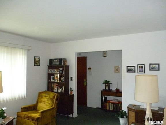 5th image of 541 Pinebrook Ct