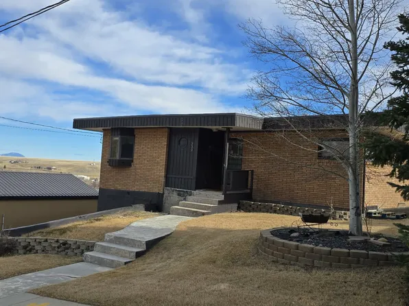 330 Ohaire Blvd, Shelby, MT 59474