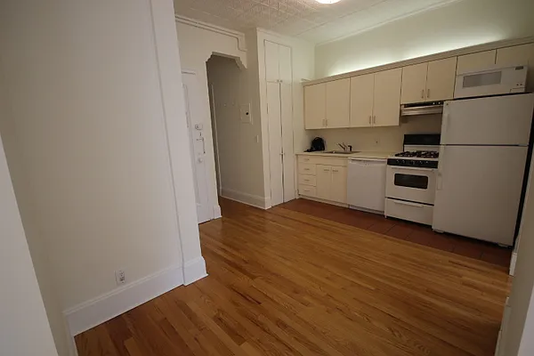 Rented by (Legacy) NY Quality Living Uptown | media 30