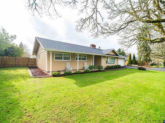 2nd image of 5940 Macleay Rd SE