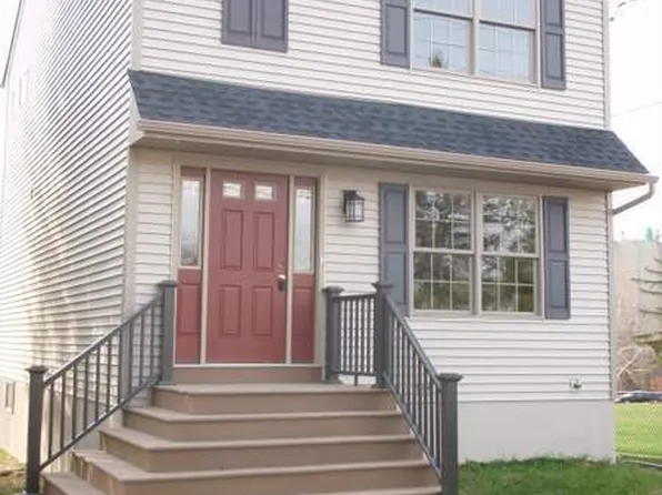 1796 Newport Ave, Northampton, PA 18067