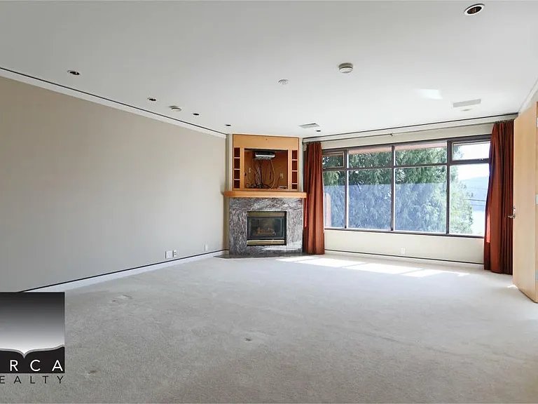 687 Beachview Dr — Photo 25