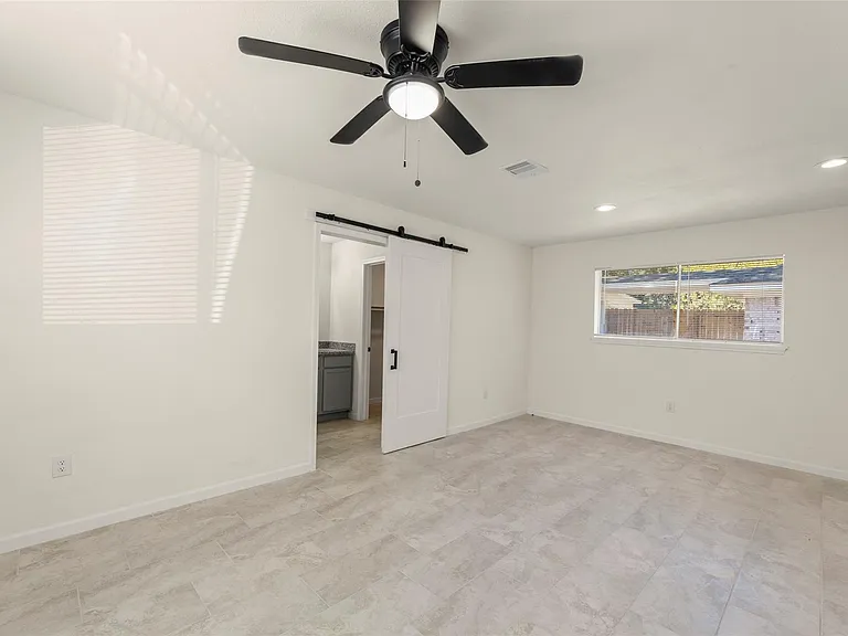 22019 Kenchester Dr — Photo 24