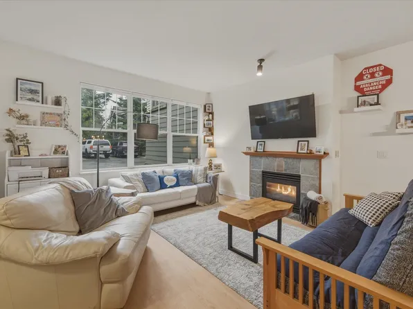 3300 Ptarmigan Pl #201, Whistler, BC V8E 0V5