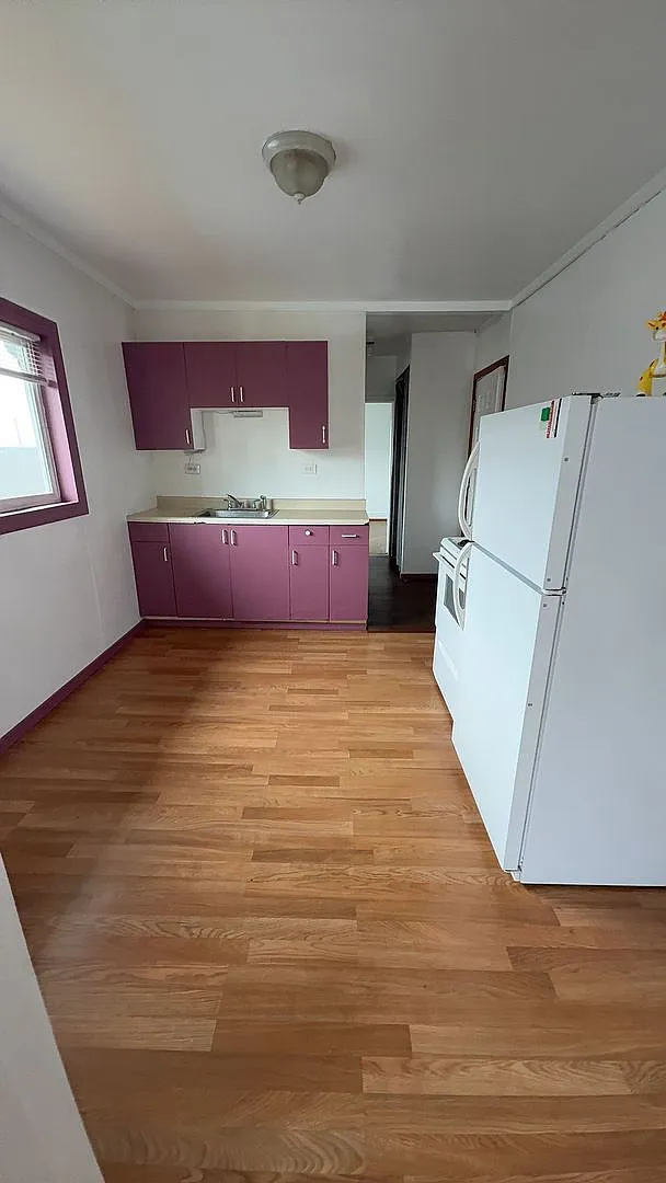 520 Karr — Photo 1