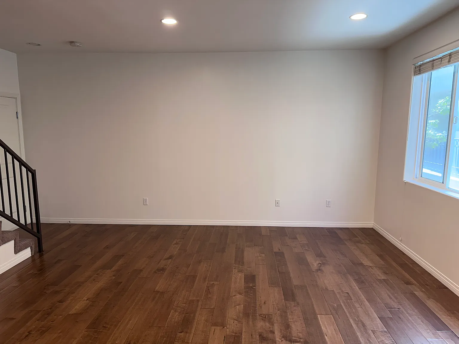 2 bed, 2.5 bath, 1300 sqft, $3,800 — Photo 2