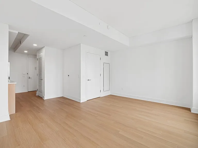 499 President St #722 — Photo 4