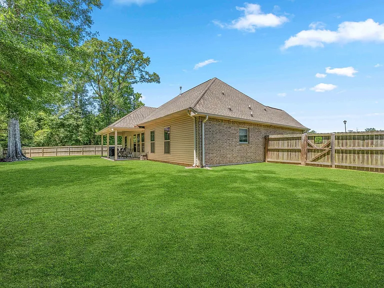 1041 Berkshire Dr — Photo 21