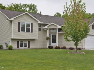 11914 309th Ave, Lindstrom, MN 55045