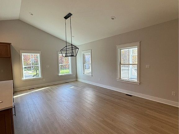 4th image of 9573 Seven Sisters Dr