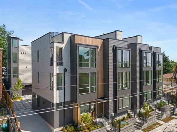 8328 16th Avenue NW #D, Seattle, WA 98117