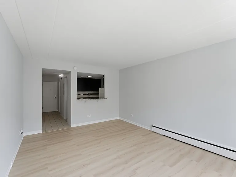 6012 N Kenmore Ave — Photo 12