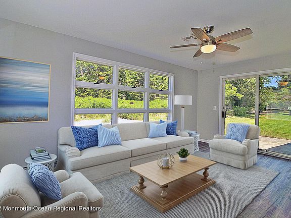 5th image of 204 Torrey Pines Dr