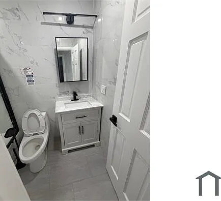 1044 Manor Ave #1 — Photo 8