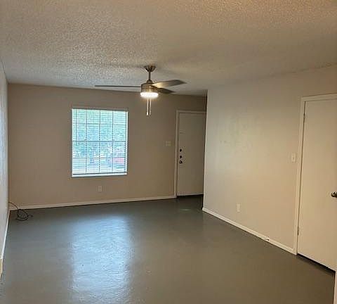 3rd image of 3004 S 1st St APT 108
