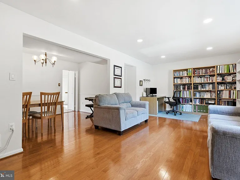 3695 Persimmon Cir — Photo 22
