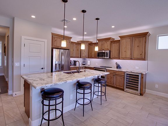 4th image of 813 E Sugar Apple Way