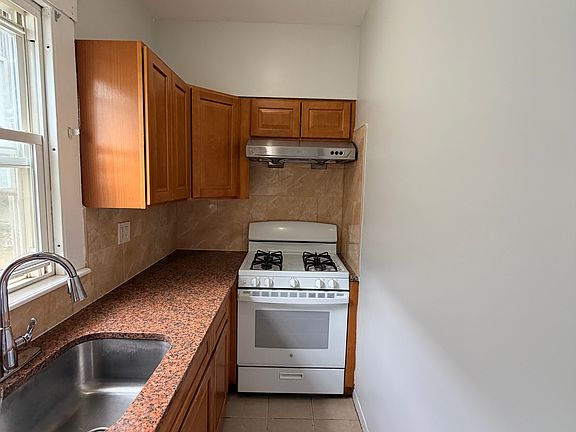 5th image of 42-44 Carmel St #2-0