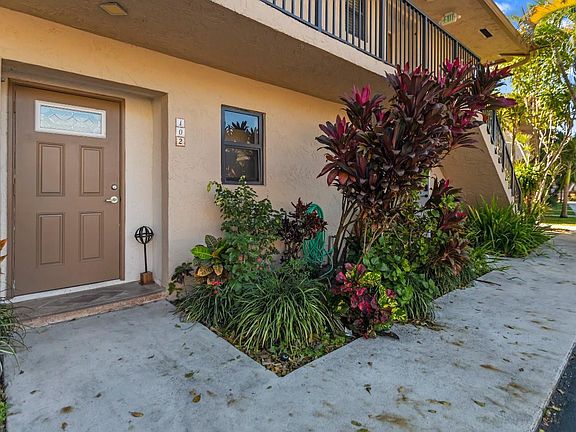 2nd image of 2918 NE 8th Terrace #102
