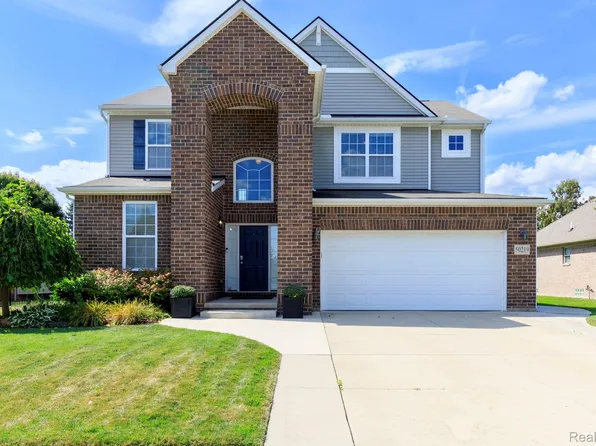 50219 Cheltenham Dr, Macomb, MI 48044
