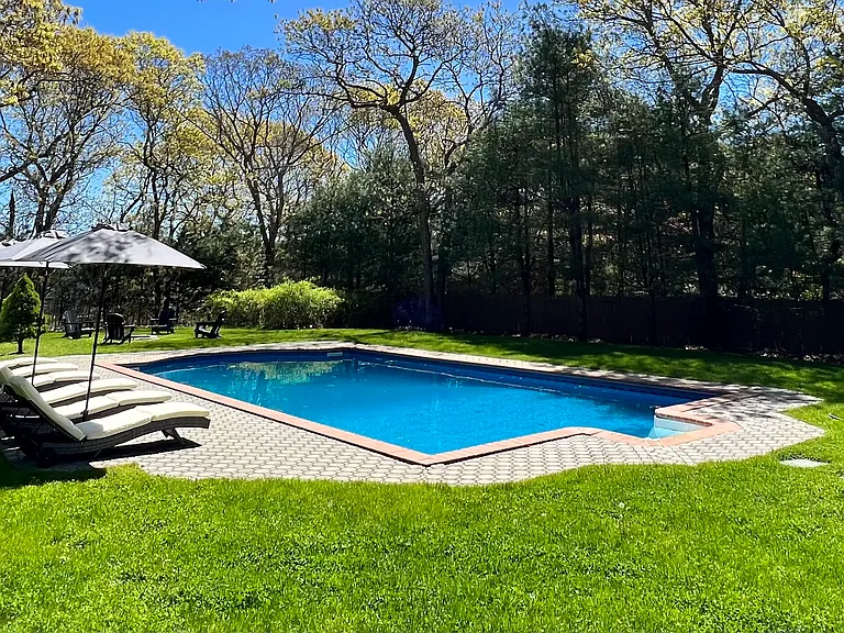133 Middle Hwy — Photo 4