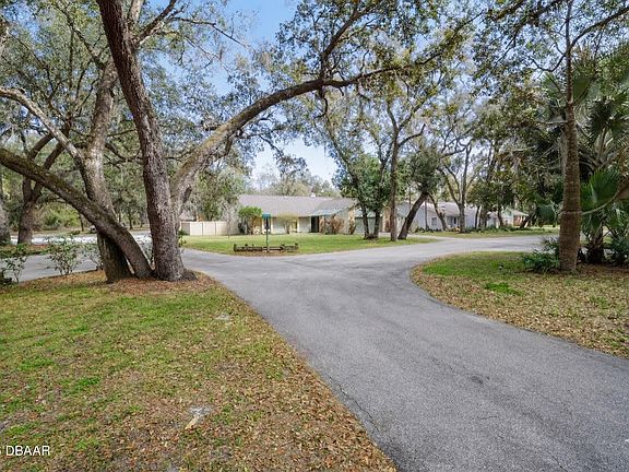 3rd image of 317 Oak Fern Cir