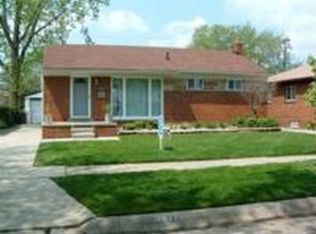 26271 Huntington St, Roseville, MI 48066