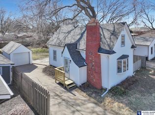 7041 Cuming St, Lincoln, NE 68507