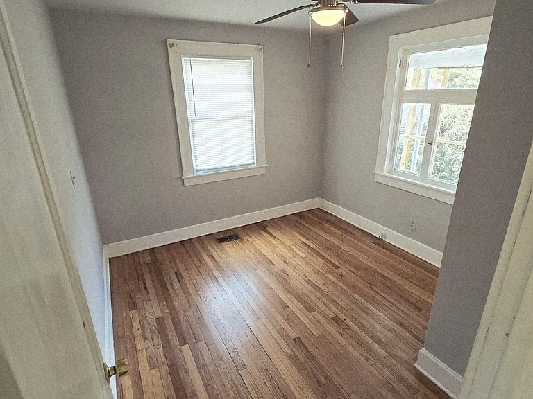1147 Mimosa Dr — Photo 9