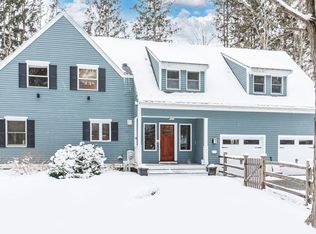 10 Grapevine Rd, Wenham, MA 01984