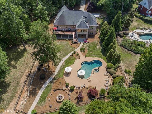 5th image of 1050 Eagle Bluff Ct
