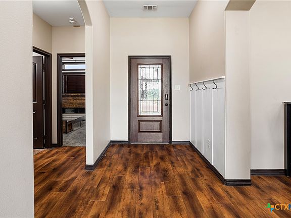 5th image of 615 Mason Cir