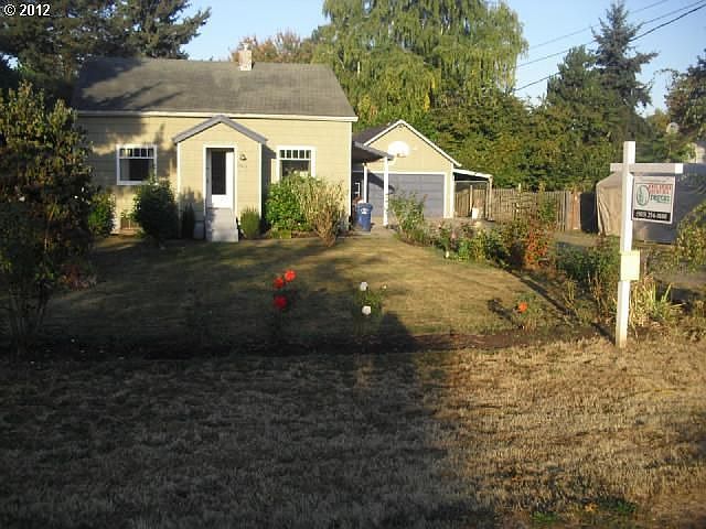 1st image of 11011 SE Wood Ave