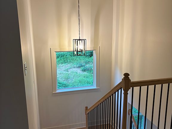 5th image of 518 Pierce Ave NW