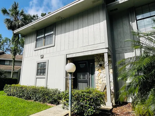 12 Oakwood Park, Ormond Beach, FL 32174
