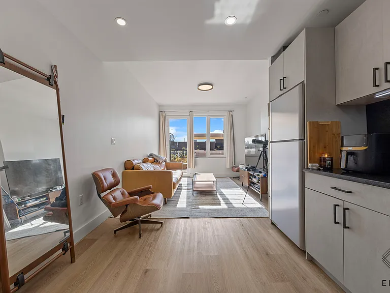 2045 Ocean Ave #805 — Photo 2