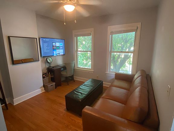 4th image of 914 Mount Pleasant Ave