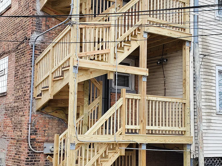 7919 S Winchester Ave — Photo 2