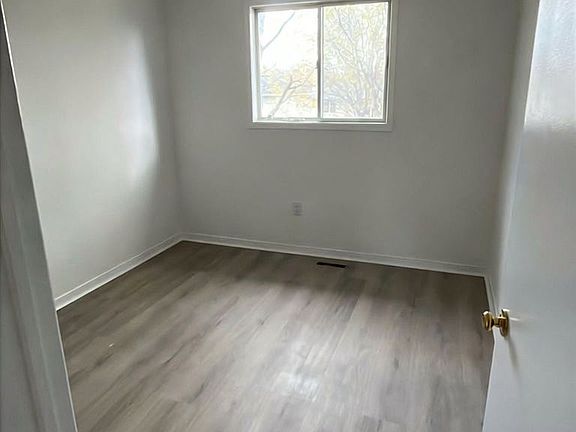 5th image of 39 Knicely Rd