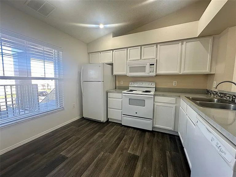 13348 Fairway Glen Dr #202 — Photo 2