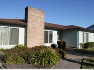 1400 Caulfield Ln, Petaluma, CA