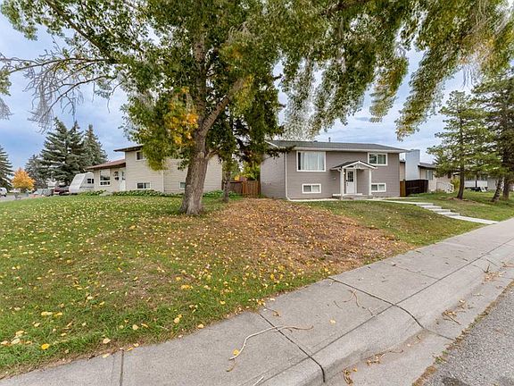 2nd image of 1135 S Penrith Cres SE